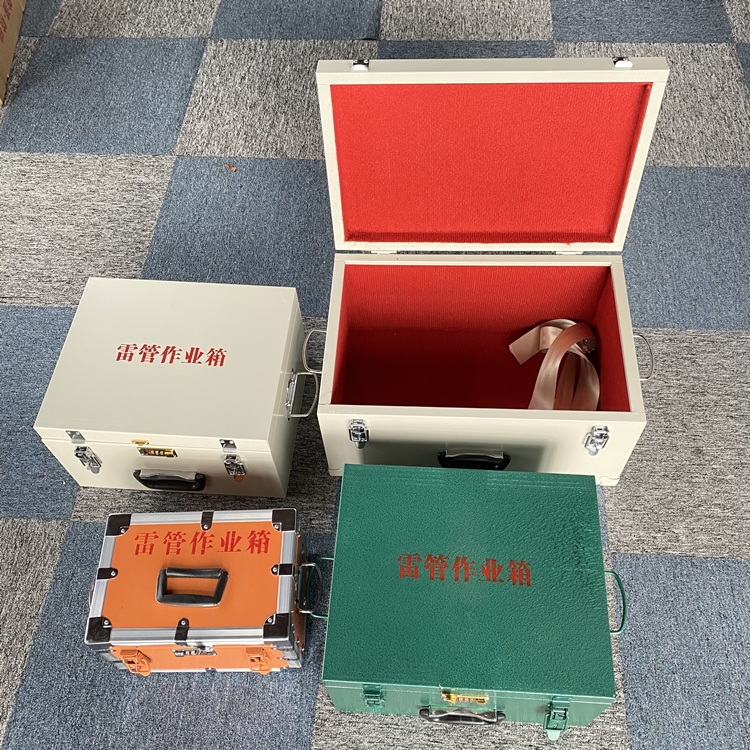 峪泉镇爆破工程作业箱如何选择？玻璃钢与传统材质的全面对比
